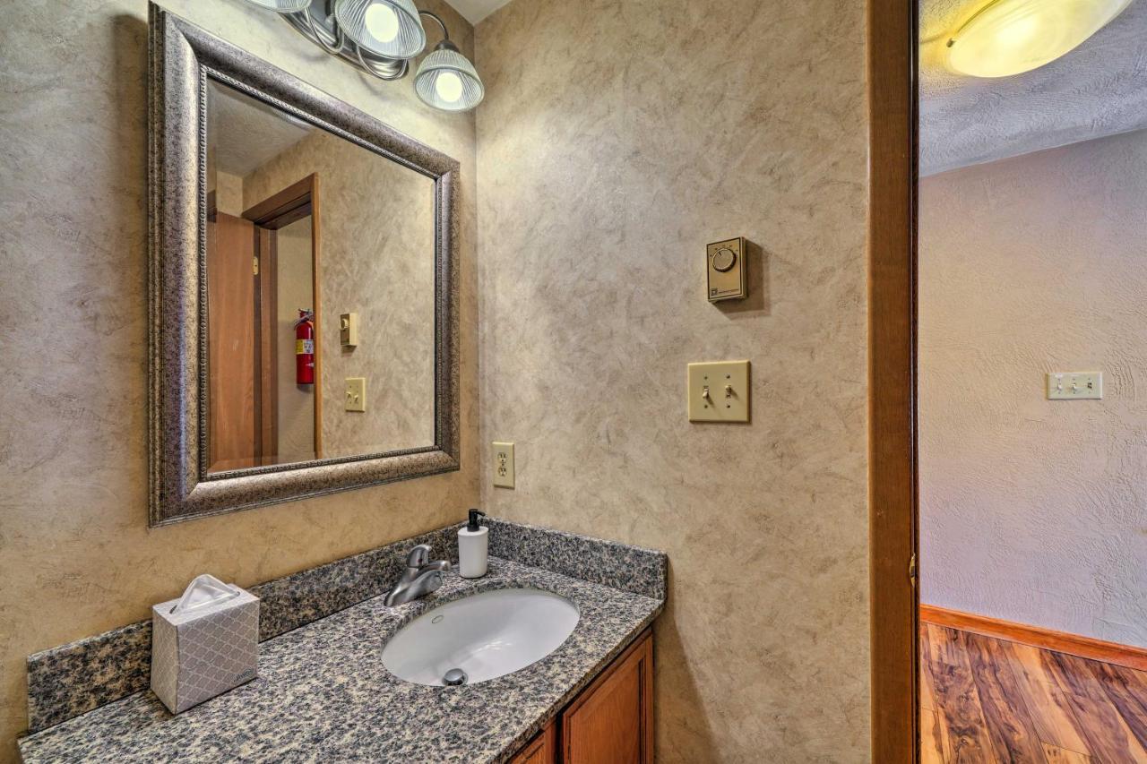 Idyllic Somerset Condo Ski, Hike And Relax! Champion 외부 사진